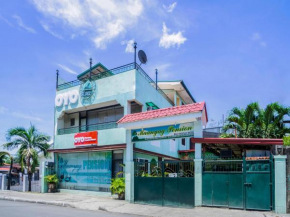 Vaccinated Staff - OYO 166 Maanyag Pension House, Cebu